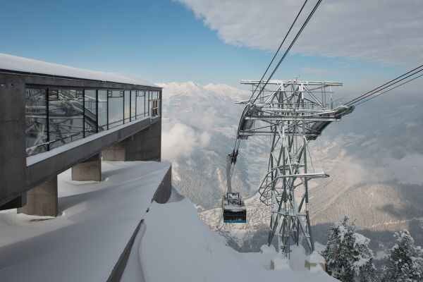 MayrhofnerBergbahnen_Ahornbahn_Winter.jpg