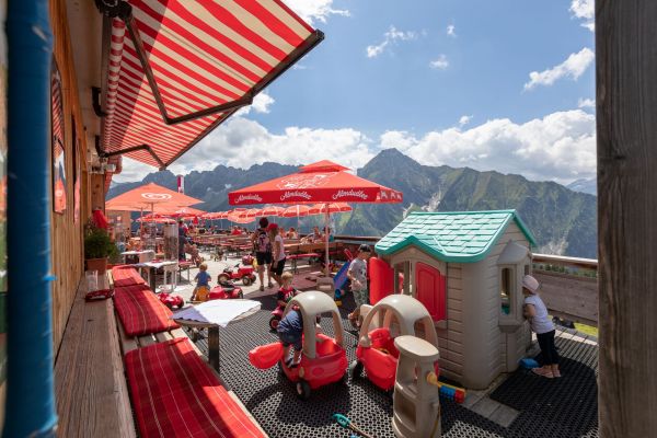 2X4A1046__Ahornhütte_Sommer2018_becknaphoto.jpg