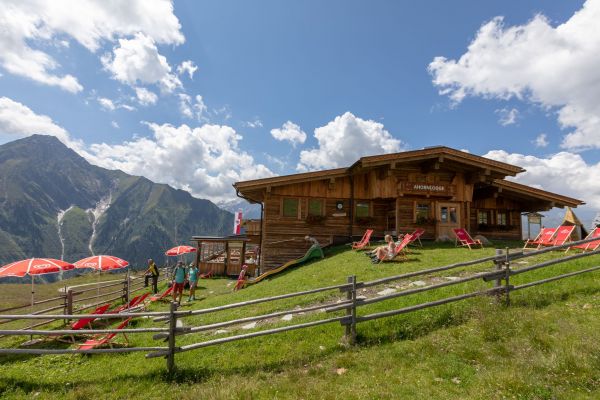 2X4A1076__Ahornhütte_Sommer2018_becknaphoto.jpg